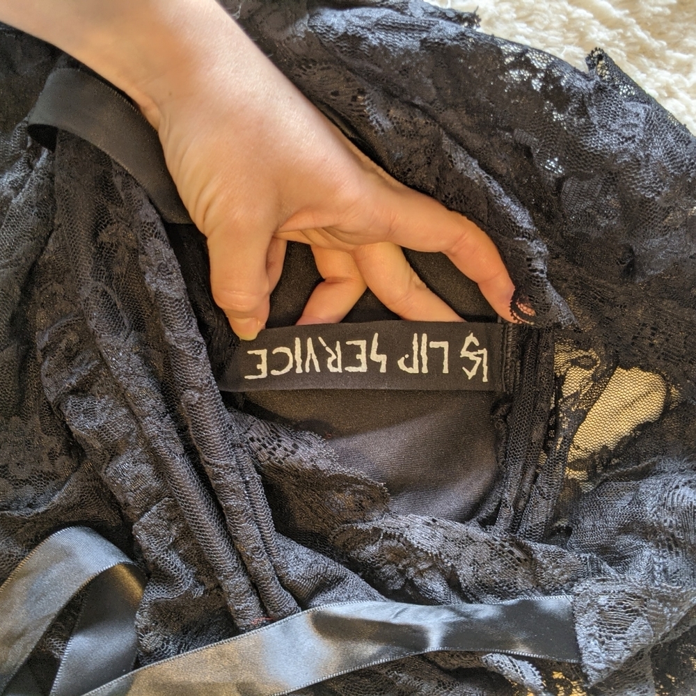 Hot Black Lace Dress with Ribbon Bow at Neck - Picture 4 of 6